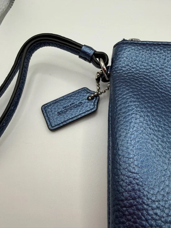 Coach Navy Pebbled Leather Wristlet with Silver Hardware - Picture 4 of 8